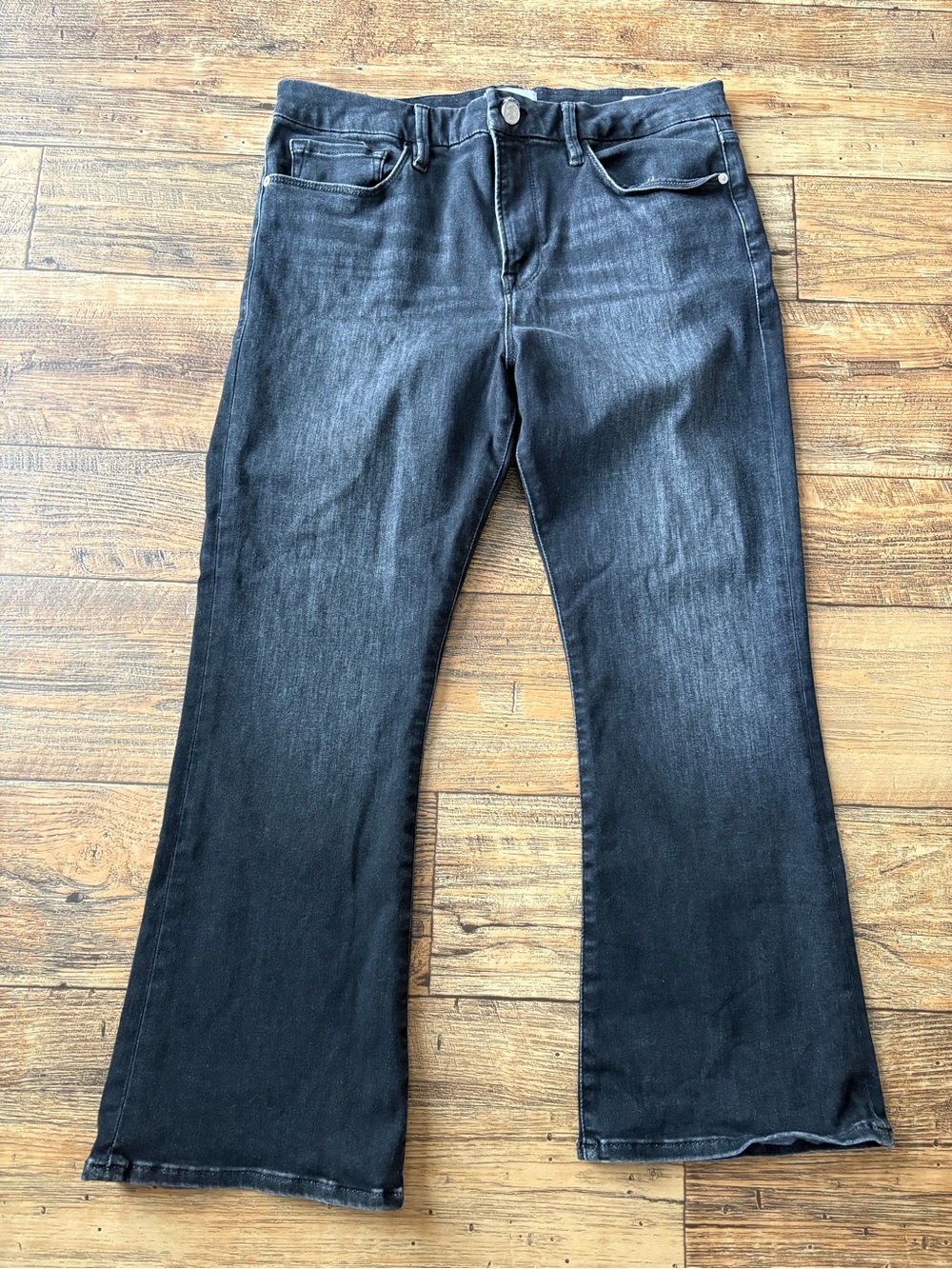 FRAME Women's Le Crop Mini Boot Black Jeans size 33
